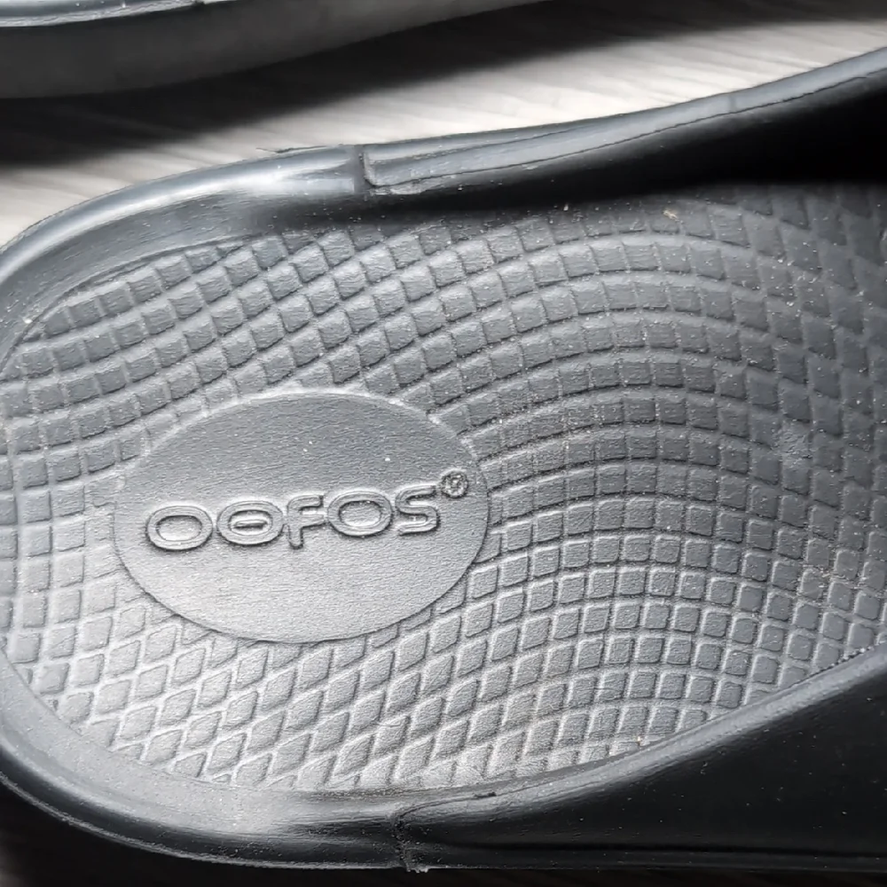 OOFOS great used